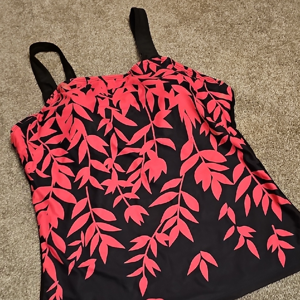 Red and Black Leaf Print Tank Top
